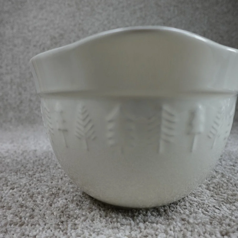 The Bake Shop Cream Ceramic Mixing Bowl Embossed Pine Trees Pour Spout Handle